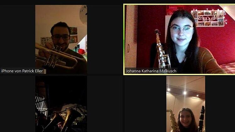 Positives Echo fand das Jugendorchester Rödental in der Adventszeit 2020 mit seiner Aktion "Musik aus dem Fenster".