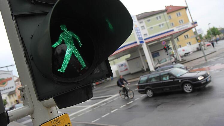 Die Ampelanlage an der Kreuzung Brennerstraße/Zollnerstraße funktioniert wieder. Fotos: Michael Gründel