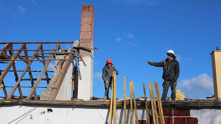 Die Fontäne wird entkernt und abgerissen. Foto: Andreas Dorsch