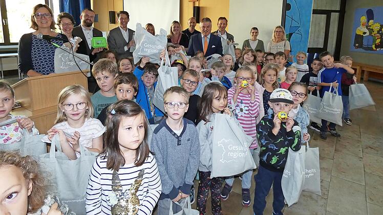 Bei der Auftaktveranstaltung „Abfallvermeidung – Die beste Entscheidung“ an der Grundschule Mainleus