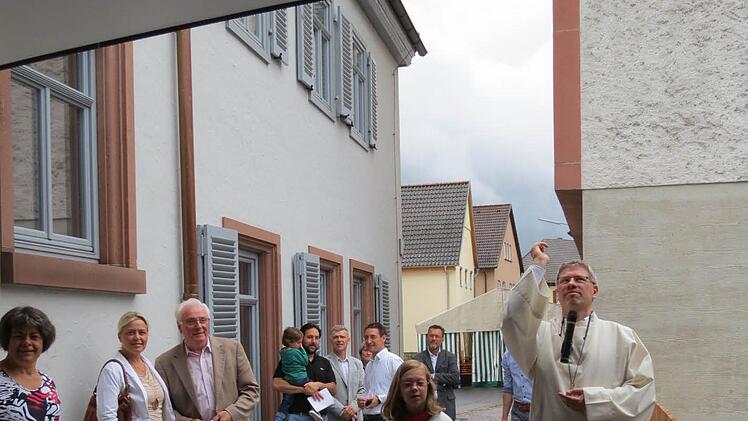 Kirchlichen Segen erhielt der Kindergarten durch Gottesdienst-Beauftragten Ralf Herre.  Fotos: Doris Bauer