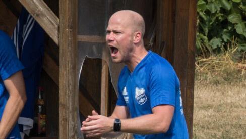 Nach dreieinhalb Jahren hat Johannes Müller seinen Rücktritt vom Trainerposten beim Bezirksligisten FC Mitwitz verkündet.  Foto: Heinrich Weiß, Archiv