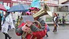 Auch die Musiker kamen verkleidet zum Faschingszug.  Foto: Helmut Will