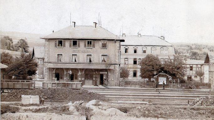 Ansicht des Bahnhofs Rothenkirchen in Pressig von den Gleisen aus. Foto: Archiv Georg Dinkel