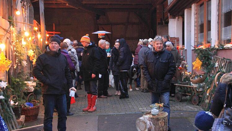 Bei der Uchenhöfer Dorfweihnacht wurde das Geld für Jonas gesammelt. Foto: Manfred Wagner