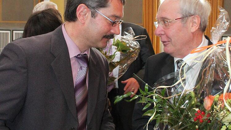 Otmar Lutz im gespräch mit Personalratsvorsitzendem Wilfried Pfeiffer.