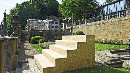 Der Garten des Internationalen Künstlerhaues Villa Concordia ist in die Ausstellung der Norwegerin Petrine Vinje einbezogen.  Foto: Villa Concordia