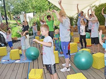 Der Run of Hope bietet nicht nur verschiedene Läufe, sondern den ganzen Tag über auf der Seebühne ein buntes Programm für Jung und Alt. Foto: Karl-Heinz Hofmann