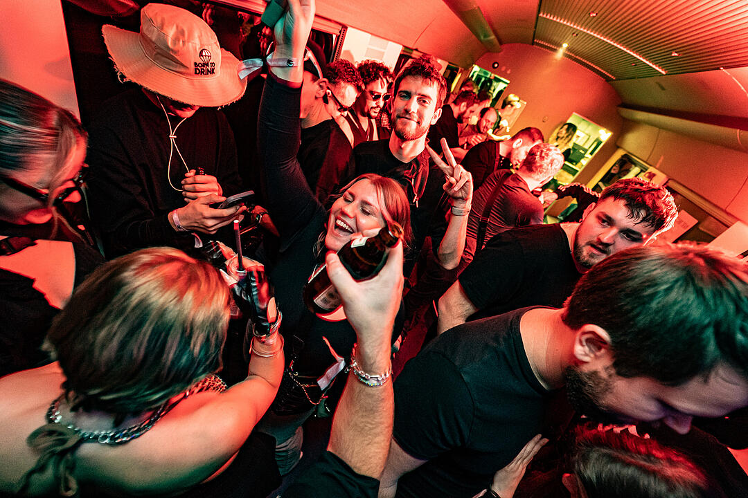 Die beste Party im Zug!