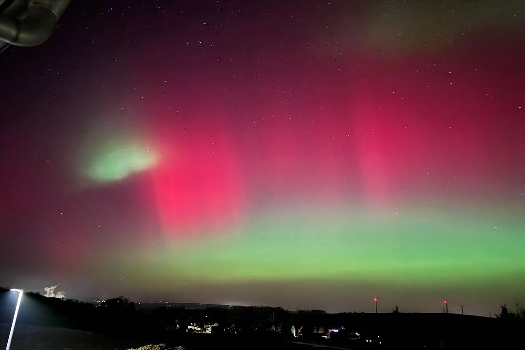 Seltene Polarlichter &uuml;ber Hochfranken