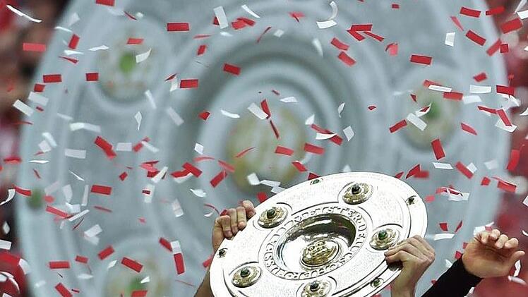 Am Freitag beginnt die 55. Saison der Fu&szlig;ball-Bundesliga. Welcher Verein am besten zu dir passt, kannst du mit dem Club-O-Mat testen. Foto: dpa