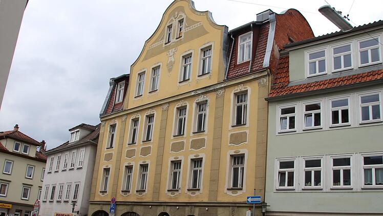 Zweite Bürgermeisterin Birgit Weber favorisiert das denkmalgeschützte Gebäude in der Judengasse 36 als Jugendherberge.Christiane Lehmann