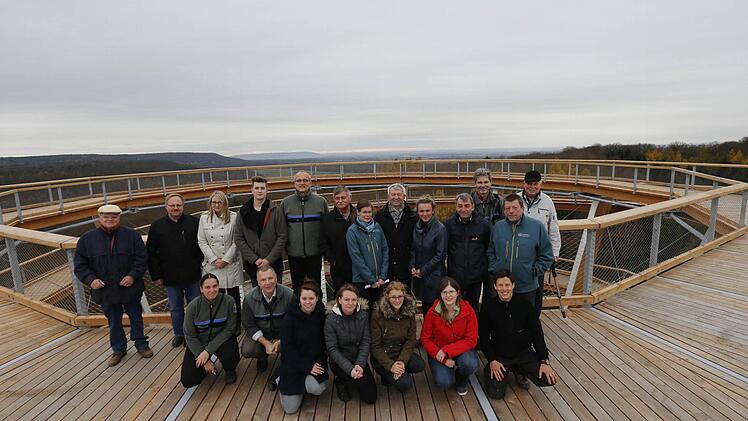 Die "Gipfelstürmer" posieren fürs obligatorische Gruppenbild.Foto: Matthias Hoch