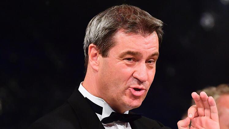 Ministerpräsident Markus Söder (CSU)  beim Staatsempfang im Anschluss der Premiere der Bayreuther Festspiele. Beim Lichtenfelser Korbmarkt wird er als Schirmherr am Freitag, 14. September, erwartet.  Matthias Merz/dpa
