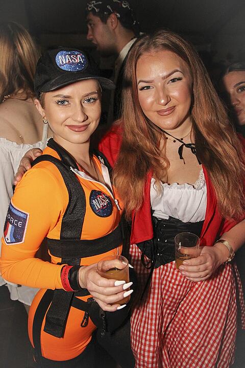 Super Stimmung beim Meeder Zeltfasching 2025!