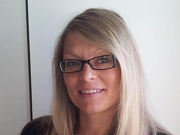 Petra Hilpert springt ein, wenn woanders Lehrer ausfallen. Fotos: Malbrich