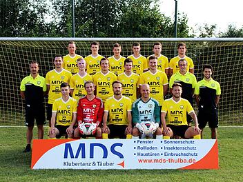 Unser Bild zeigt den FC Thulba mit (hinten, von links) Maximilian Gah, Luca Fuß, Matthias Wolf, Moritz Büchner, Tobias Huppmann und Manuel Hänelt; (mittlere Reihe, von links) Betreuer Matthias Wolf, Lorenz Heim, Max Scholz, Cedric Werner, Fabian Düsterwald, Marco Görlitz, Co-Trainer Joachim Muth und  Trainer Victor Kleinhenz sowie (vorne, von links)Lukas Graser, Alexander Büchner, Florian Heim, Daniel Neder, Marcus Hein. Es fehlen: Fabio Reuß, Markus Kaufmann, Lukas Liebler, Maximilian Heinri...