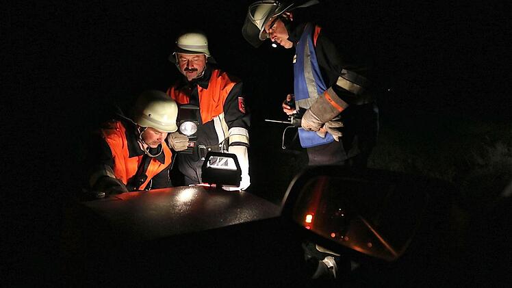 Tragkraftpumpen sorgten für den nötigen Wasserdruck in der 650-Meter-Schlauchsrecke zum Löschen.