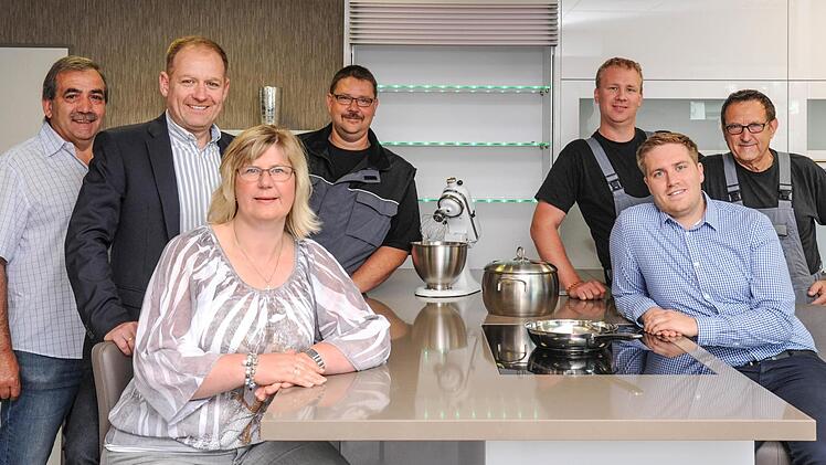 Das Team vom Küchenparadies freut sich auf Ihren Besuch.  Foto: PR
