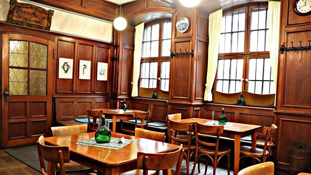 W&uuml;rzburg: Weinhaus Schnabel sucht nach 110 Jahren Nachfolger - Schlie&szlig;ung "w&auml;re sehr schade"