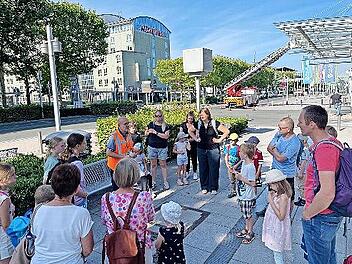 FSV-Mitglied Matthias Reubel, der am Nürnberger Flughafen beschäftigt ist, erklärte zunächst die wichtigsten Regelungen, die beim Betreten des Flughafens einzuhalten sind.