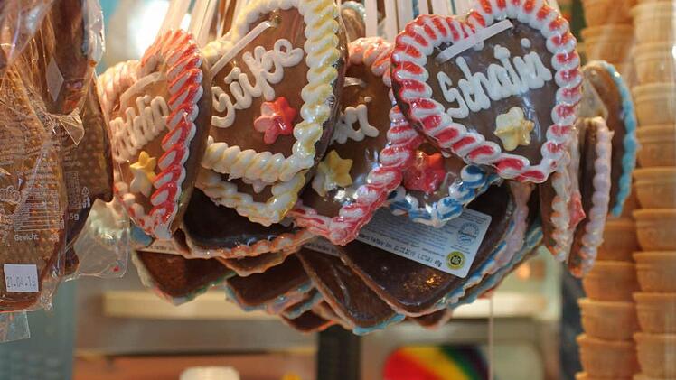 Herzig: Süße Köstlichkeiten gehören zum Schützen- und Volksfest seit jeher dazu.