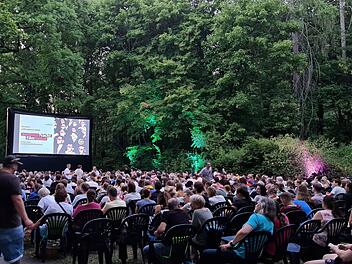 N&uuml;rnberg: Open-Air-Kino im Tiergarten im Sommer
