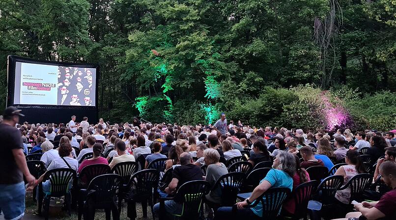 N&uuml;rnberg: Open-Air-Kino im Tiergarten im Sommer