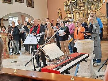 Der Chor Dylan’s Gospel begeisterte in Ludwag.