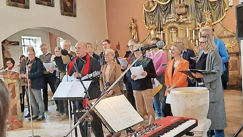 Der Chor Dylan’s Gospel begeisterte in Ludwag.