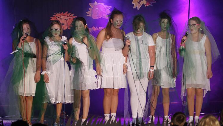 Die "Traumgeister" bei ihrem Song  Foto: Geiling