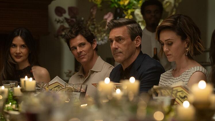 Milliard&auml;r Owen Ashe (John Marsden, links) macht sich im Revier von Coop (Jon Hamm) breit.