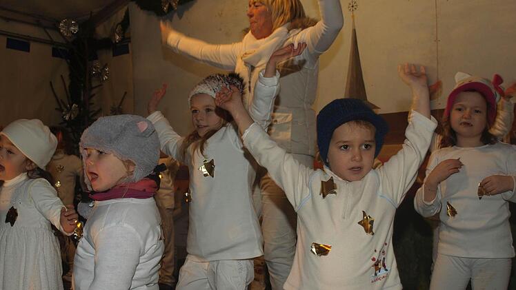 Die "Weihnachtsmäusen" des FC mit Manuela Thomas