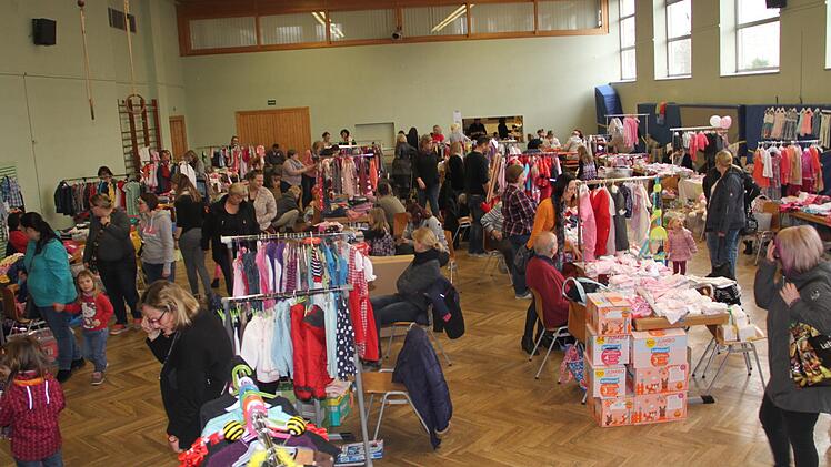 Eindrücke vom Zwillingsbasar in Bad Staffelstein      Foto: Gerda Völk