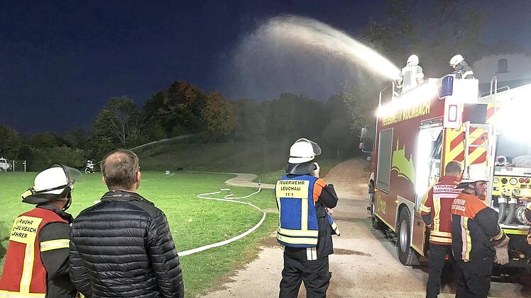 Bei der Großübung hatten es die Einsatzkräfte mit dem schwierigen Gelände rund um die Plassenburg zu tun.