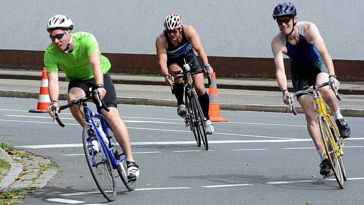 18 statt 20 Kilometer mussten die Herzoman-Starter heuer auf dem Rad abspulen. Wegen Bauarbeiten war die gewohnte Strecke gesperrt. Stattdessen gab es eine große Runde. Foto: herzopress