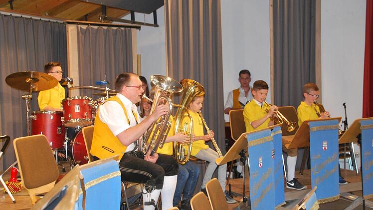 Um den Nachwuchs muss man sich aktuell keine Sorgen machen, wie der Auftritt der Jüngsten eindrucksvoll bewies.  Foto: Manfred Mellenthin
