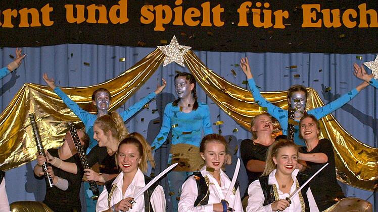 James Bond 007, Avatar und der Fluch der Karibik waren  die Filmhighlights der Leistungsturnerinnen.Susanne Deuerling