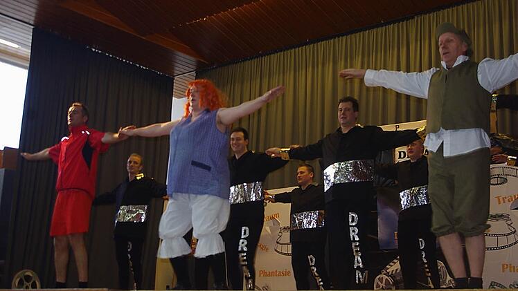 Vom Ringelreihen bis zum Männerballett: In Wilhelmsthal war alles zu sehen. Foto: Heike Schülein
