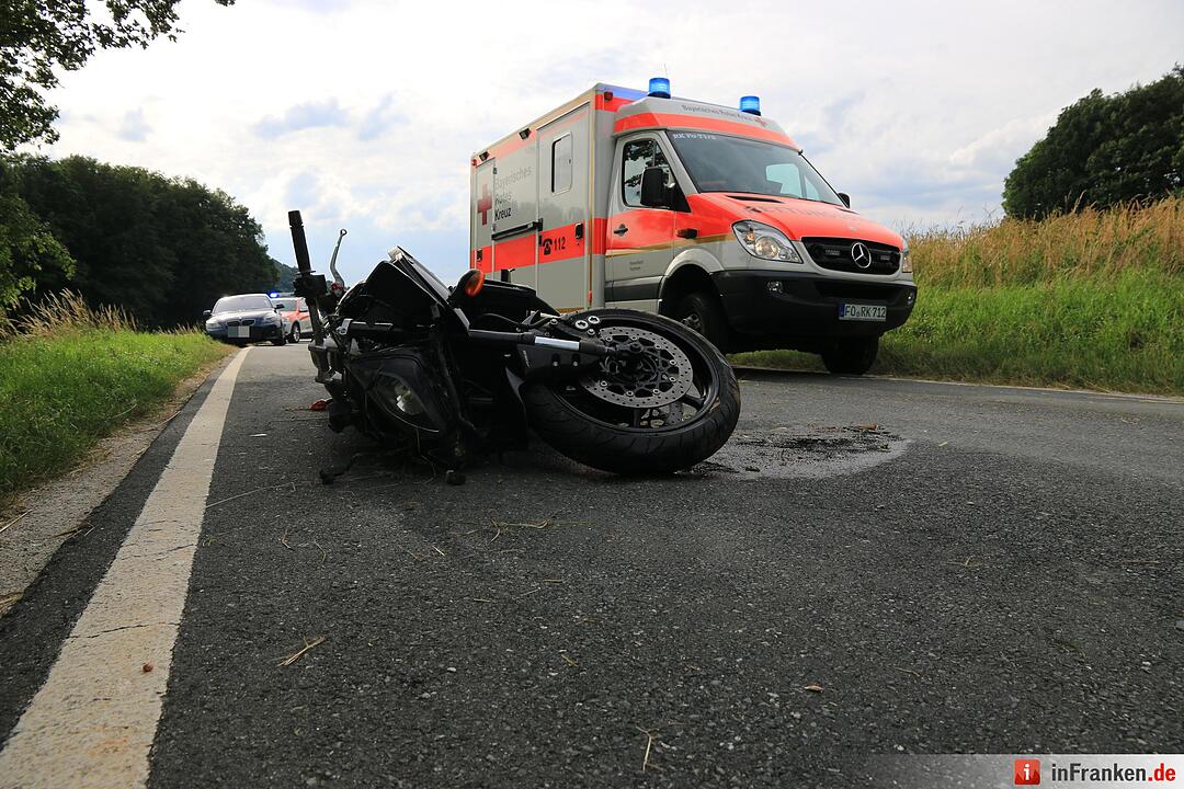 Motorradfahrer stürzt: Unfall bei Ebermannstadt