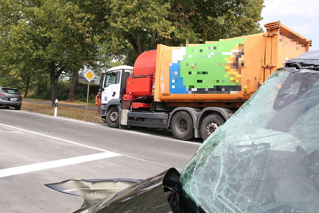 In Bayreuth: Schwerer Verkehrsunfall mit fünf Verletzten