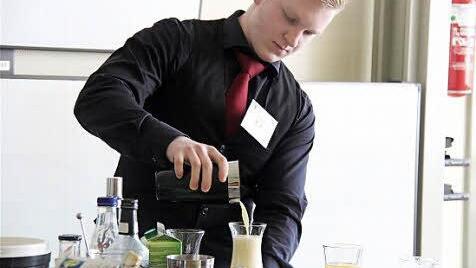 Vor allem Berufe in der Gastronomie sind bei den Jugendlichen im Landkreis Bad Kissingen weniger gefragt.  Fotos: Gerd Schaar