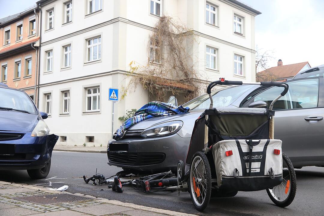 Bamberg: 38-jährige Radlerin bei Wendemanöver schwer verletzt