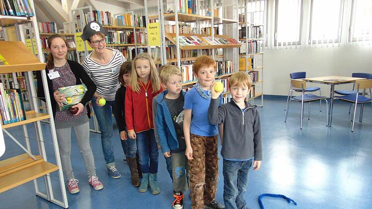 Kanonenkugeln werden geschossen. Foto: Petra Malbrich