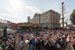 Michaeliskirchweih Fürth 2024 startet am Samstag - Programm, Fahrgeschäfte & Co. Michaeliskirchweih Fürth 2024 startet am Samstag - Programm, Fahrgeschäfte & Co.