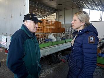 Bei Melanie Dorn gab es auch gute Ratschläge zur Haltung der Tiere. Foto: Richard Sänger
