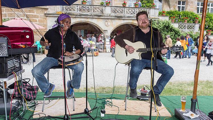 Choco Latte aus Fürth , bekannt von der Eberner Musiknacht, spielte auf.Foto: Rudi Hein