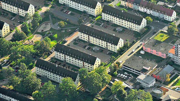 Der Abzug der Amerikaner macht's möglich: Die Stadtbau wird zum Vermieter von heute noch als US-Wohnungen genutzten Immobilien.  Foto: Roland Rinklef