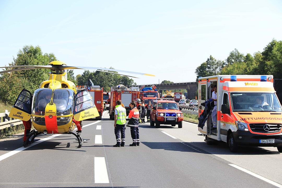 Lkw-Unfall bei Schweinfurt: Es geht um Leben und Tod - und die Rettungsgasse bleibt dicht