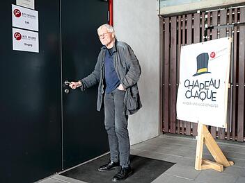 Theaterfreund und Anwohner Reiner Bauernschmitt hätte hier die Stadt in der Pflicht gesehen. Foto: Matthias Hoch